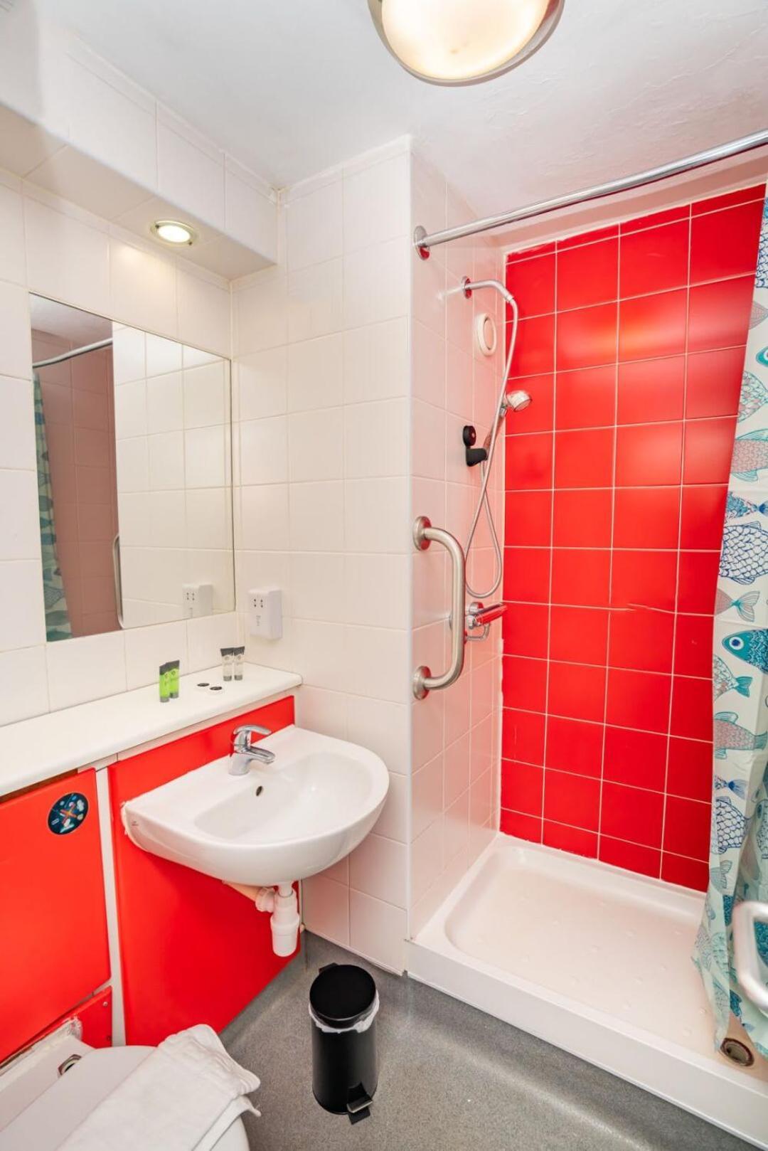 Comfortable Budget In Centre Coventry